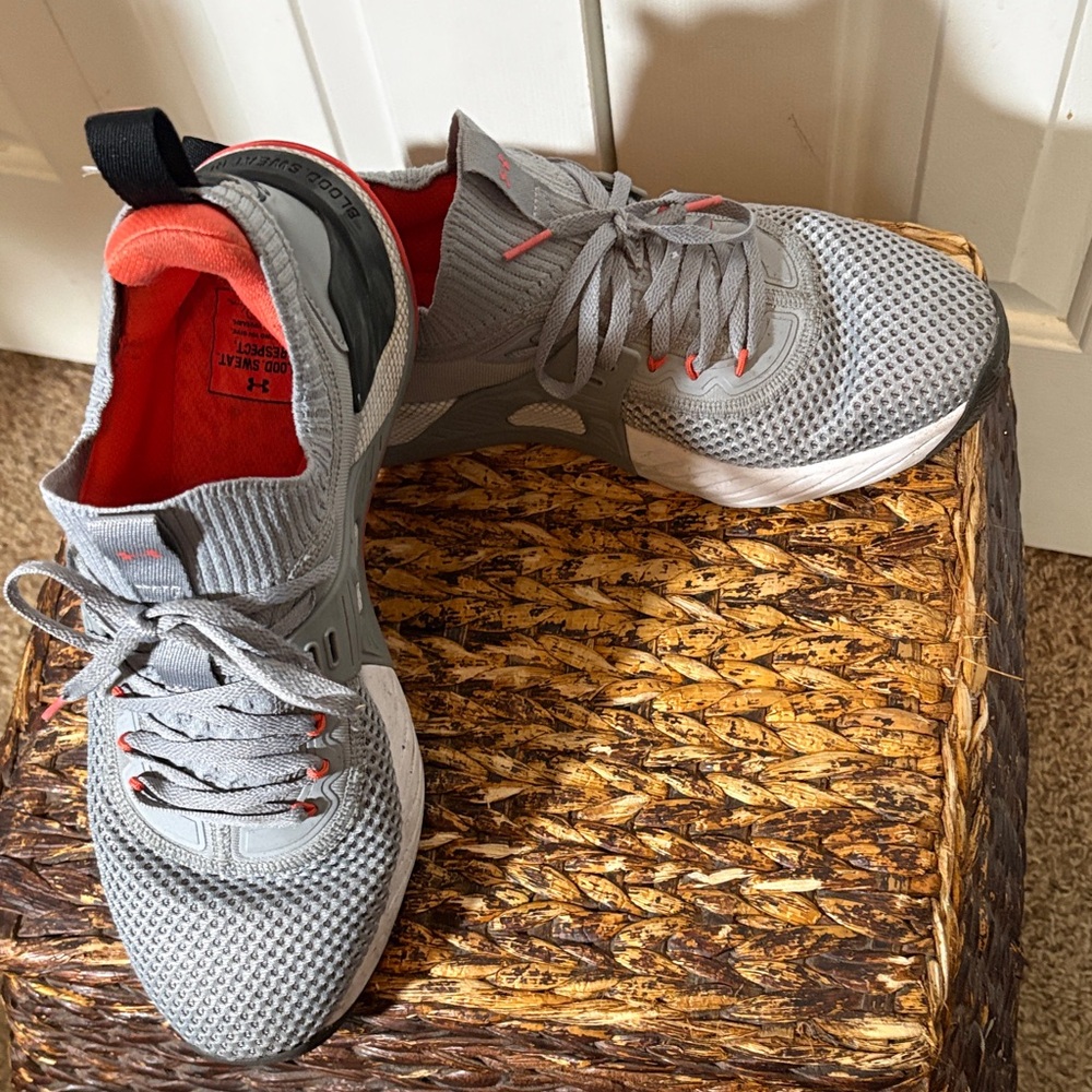 Under Armour Men's Gray and Coral Athletic Knit Running Shoes